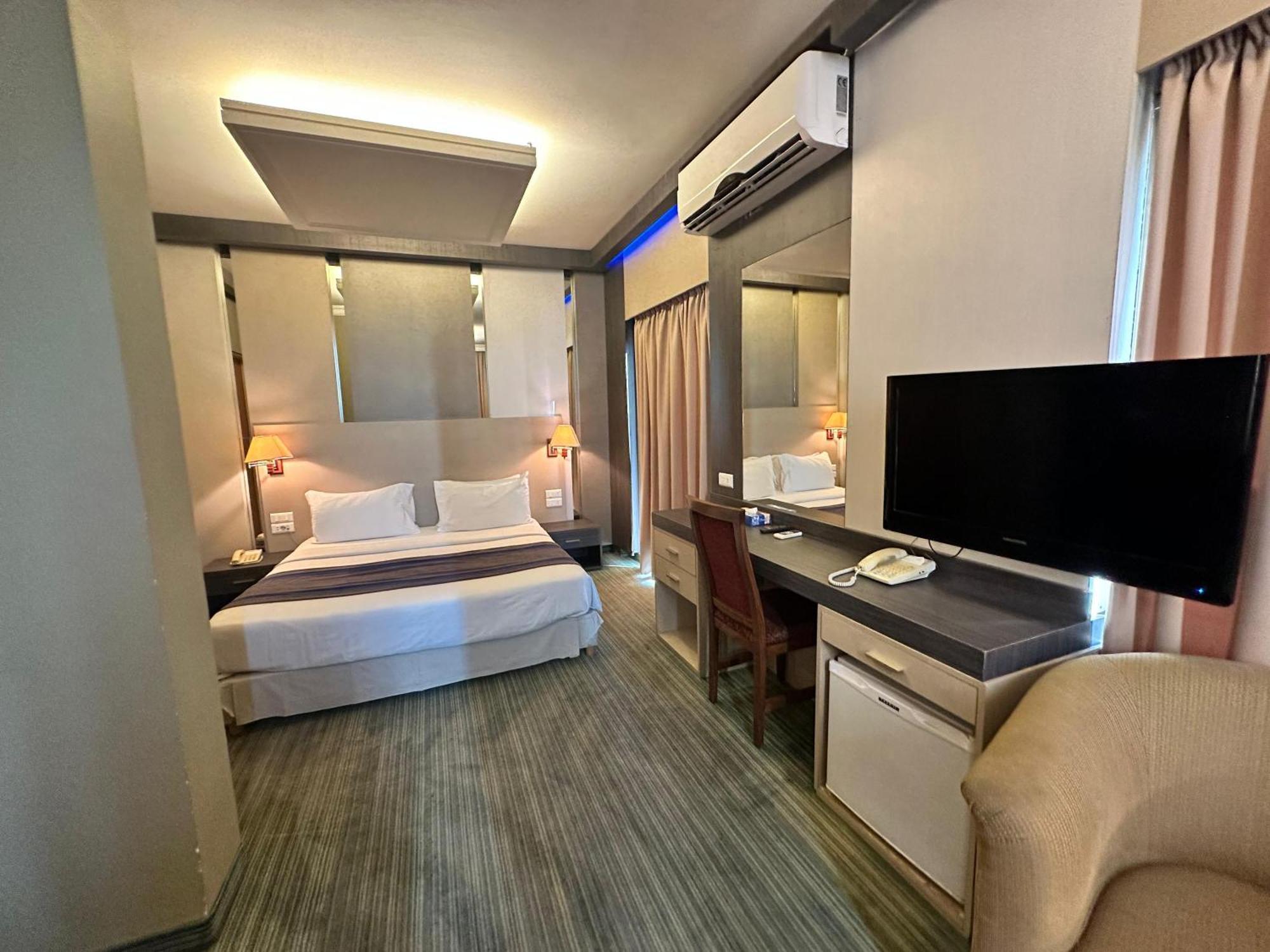 Padova Hotel Beirut Exterior photo